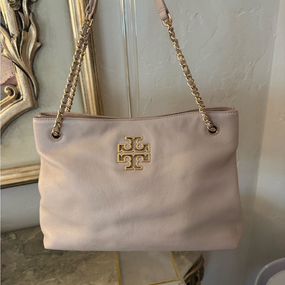 Tory Burch Handbags - Tory Burch Pale Pink Pebbled Leather Chain-Handle Shoulder Bag